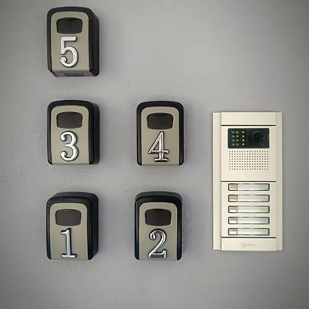 Atria Five شقة كافالا